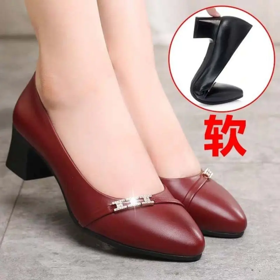 

Women Sneakers 2024 New Fashion Women Soft Flat Women Sneakers Slip On Women's Sports Shoes Running Ladies Vulcanize Shoes