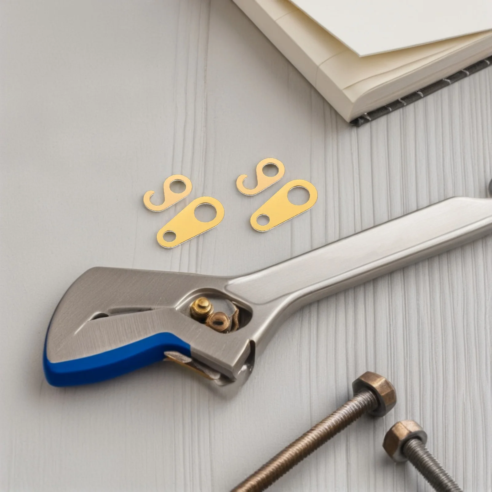 

4Pcs Clock Chain Hooks Mechanical Grandfather Clock Parts Metal Chain Ends Wall Hanging Tabs Hanging Chains Hooks