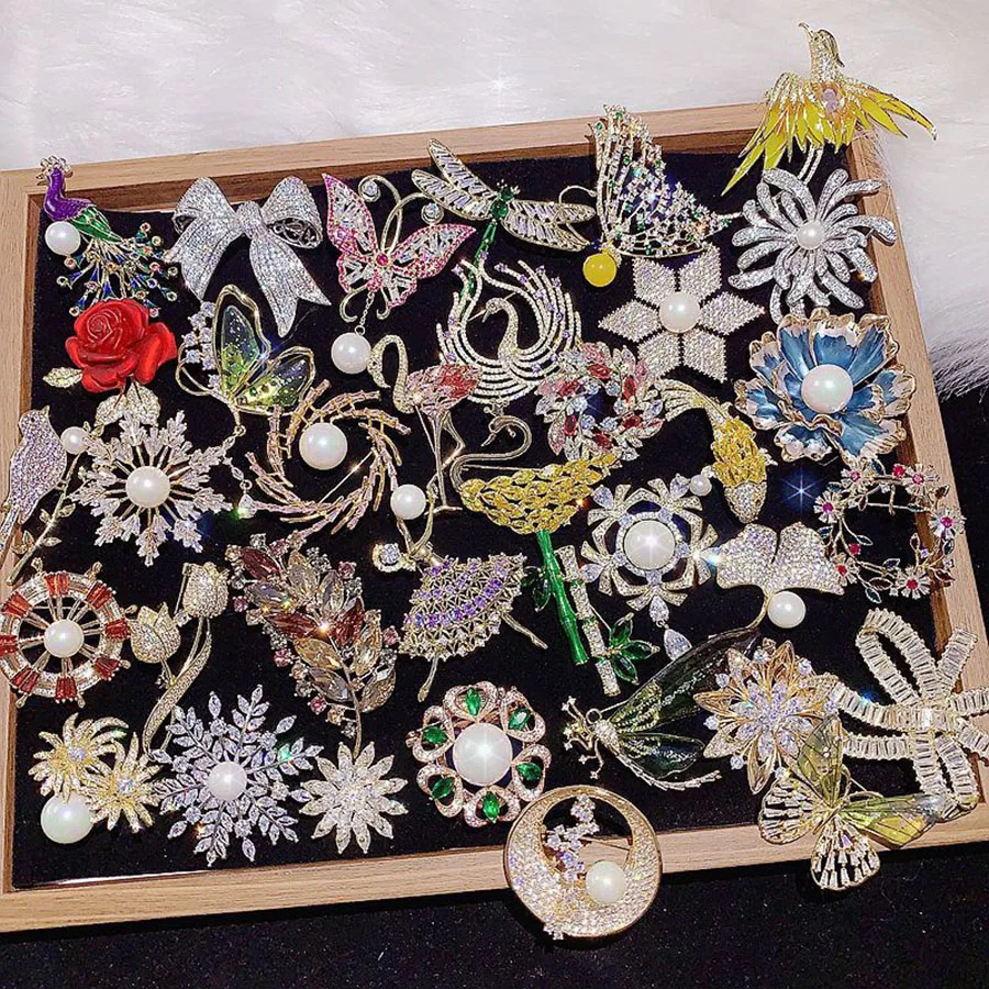 10Pcs/Lot Luxury Artificial Zircon Inlay Copper Women's Brooch Elegant Mixed Style Multi Piece Set Fashion Jewelry Gifts