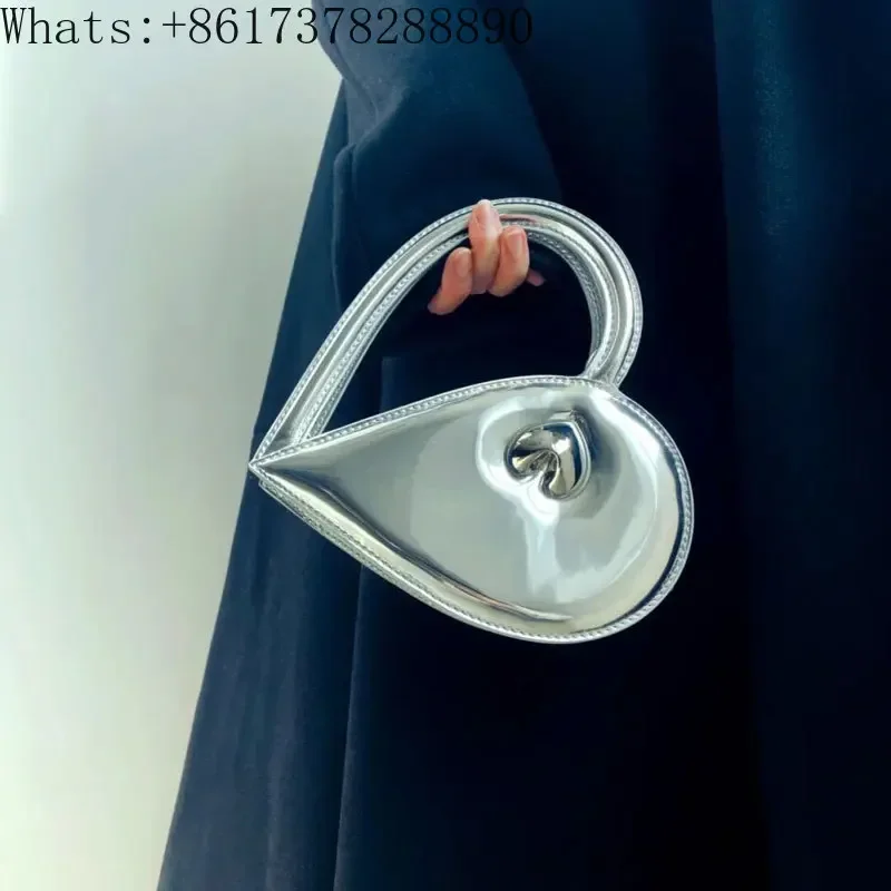

A niche design handbag, love bag, high-end silver mirror texture, one shoulder crossbody bag