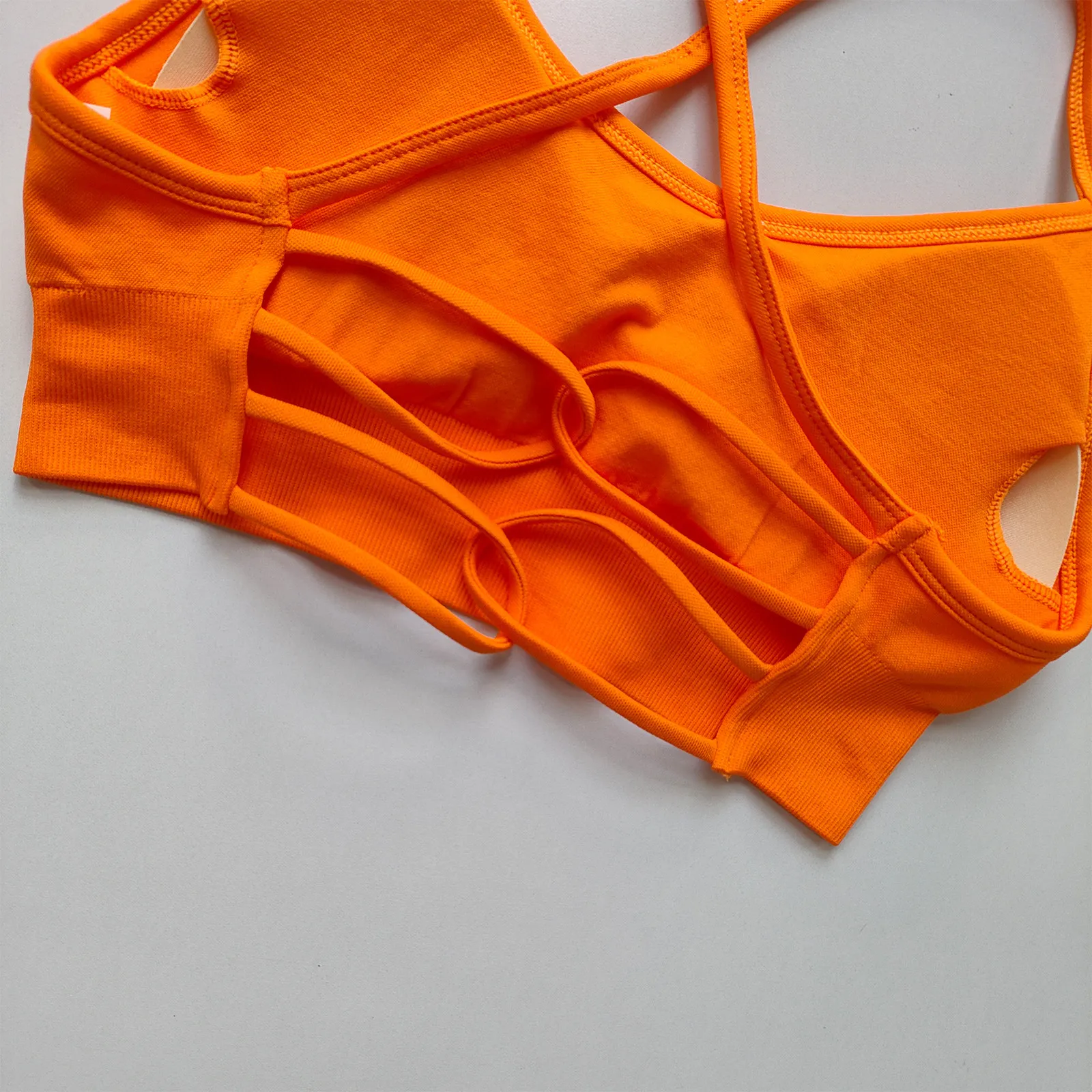 Seamless Yoga Vest Bras with Chest Pad for Women Cross Back Fitness Top Pilates Sports Bra Shock-absorbing Running Bra Clothes