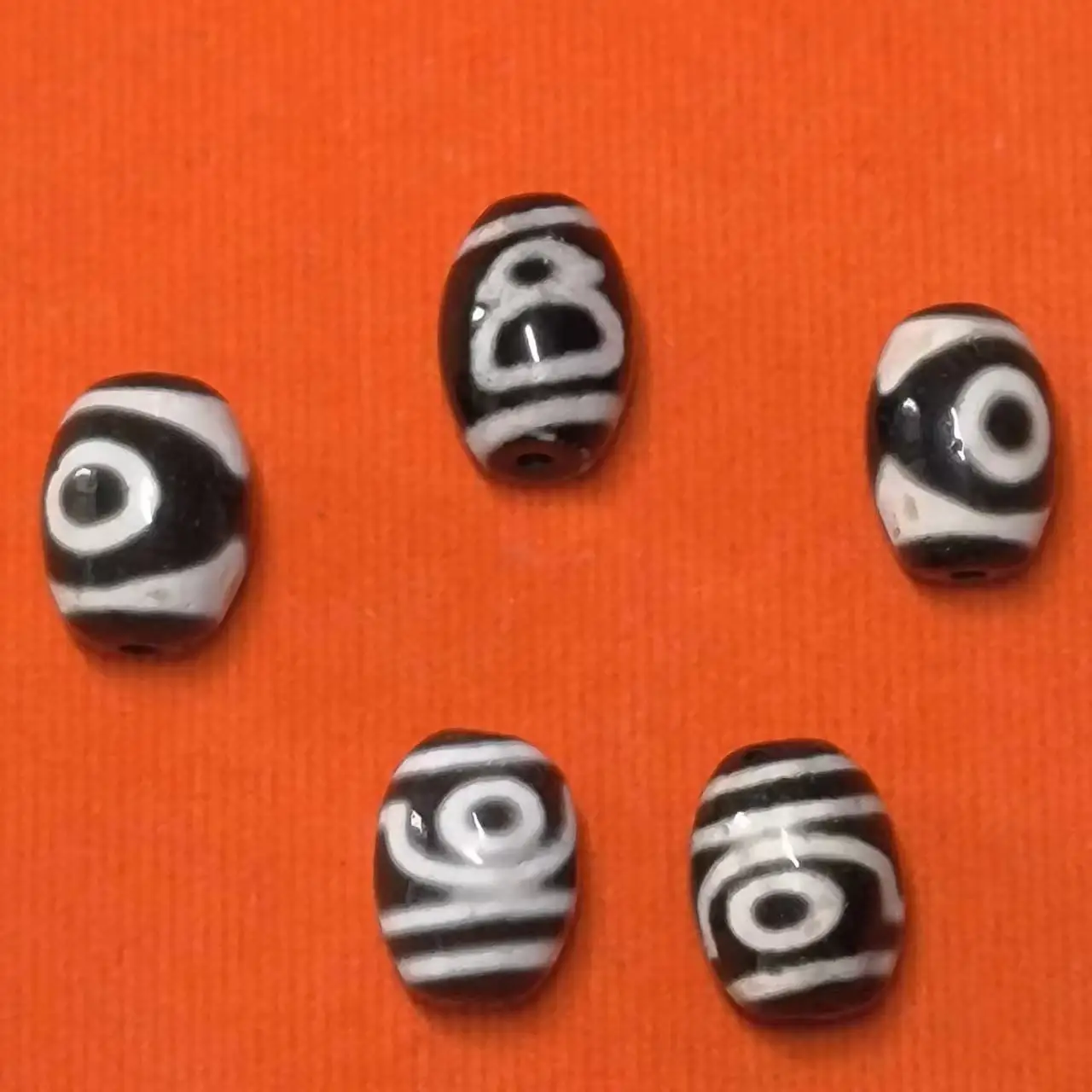 

5pcs/lot Pure Natural Two Eyes God of Wealth Agate Dzi white line on black jewelry accessories amulet folk-custom wholesale taki