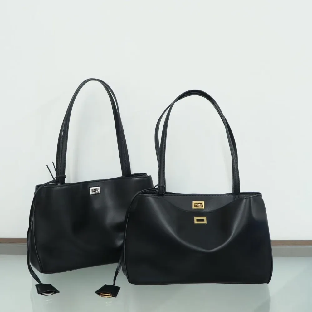 

2026 New Spring Horizontal Lazy Style, Large-capacity Lock Tote Bag Genuine Leather Shoulder Underarm Bag Casual and Versatile.
