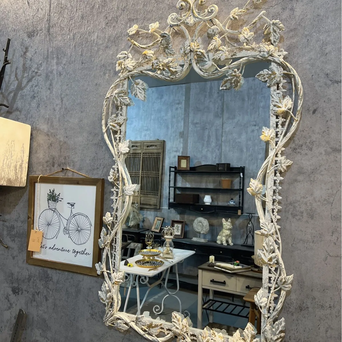European retro bathroom mirror, neoclassical dressing and makeup mirror, French wrought iron maple leaf made old wall mirror, dr