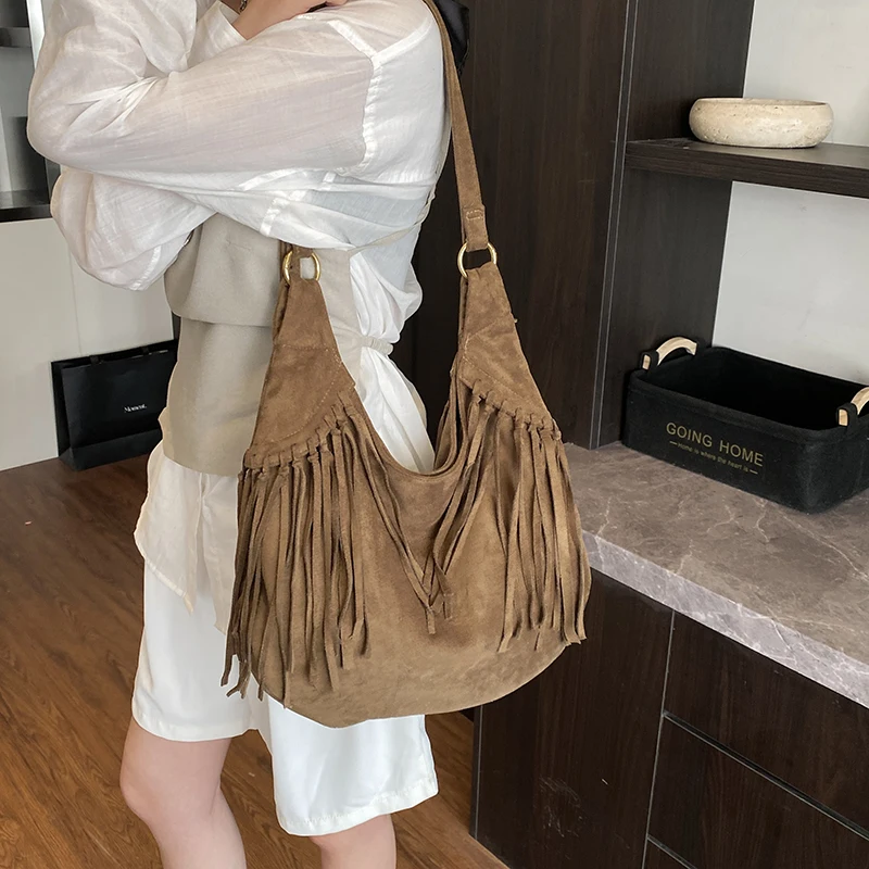 

Vintage Suede Design Handbag For Women’s Large Capacity Luxurious Tassel Decoration Crossbody Bags Fashion Casual Shopper Totes