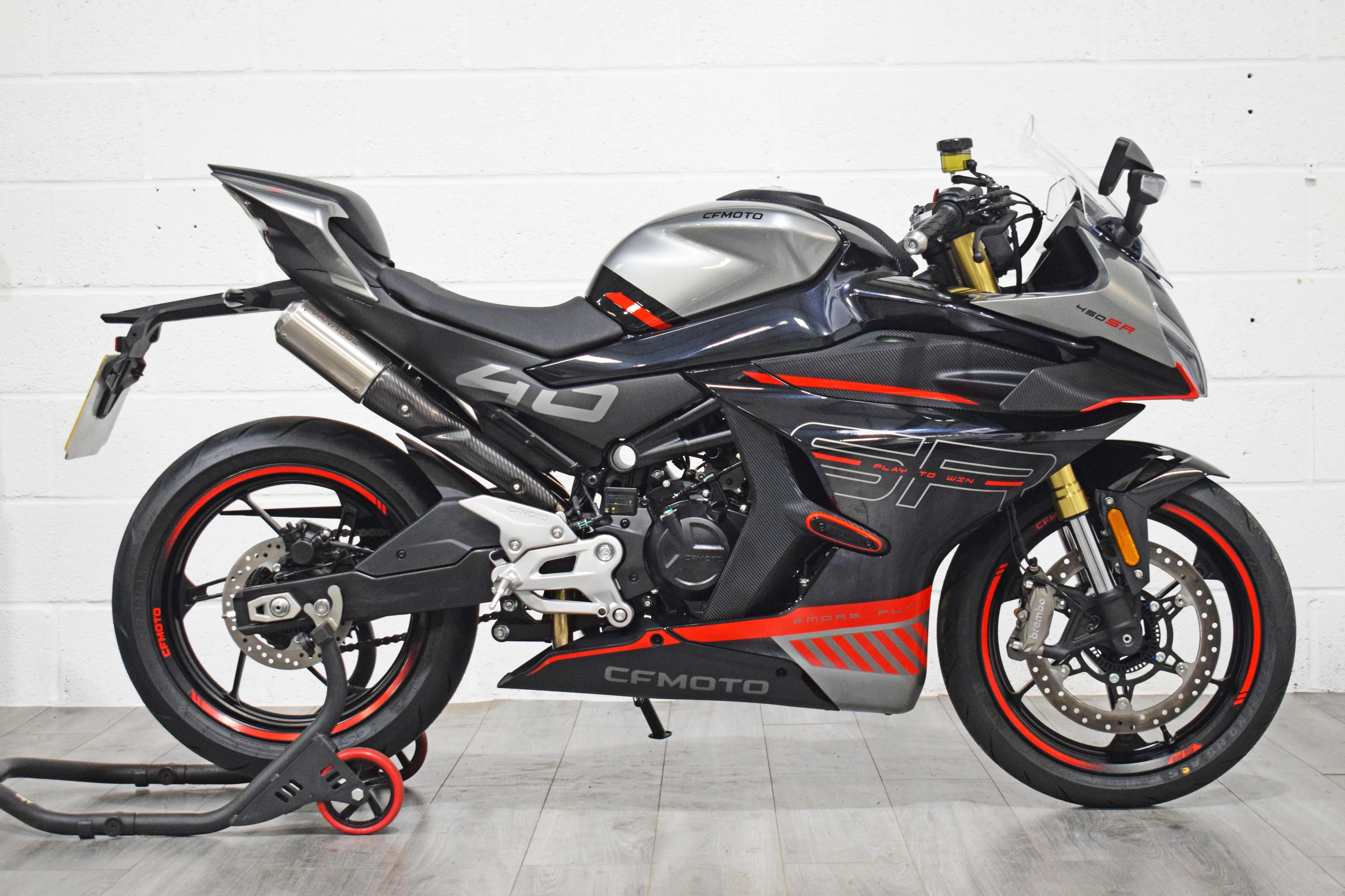 FBB بعد السوق كاتم صوت عادم من ألياف الكربون من الفولاذ المقاوم للصدأ والتيتانيوم عالي الأداء لـ 450SR