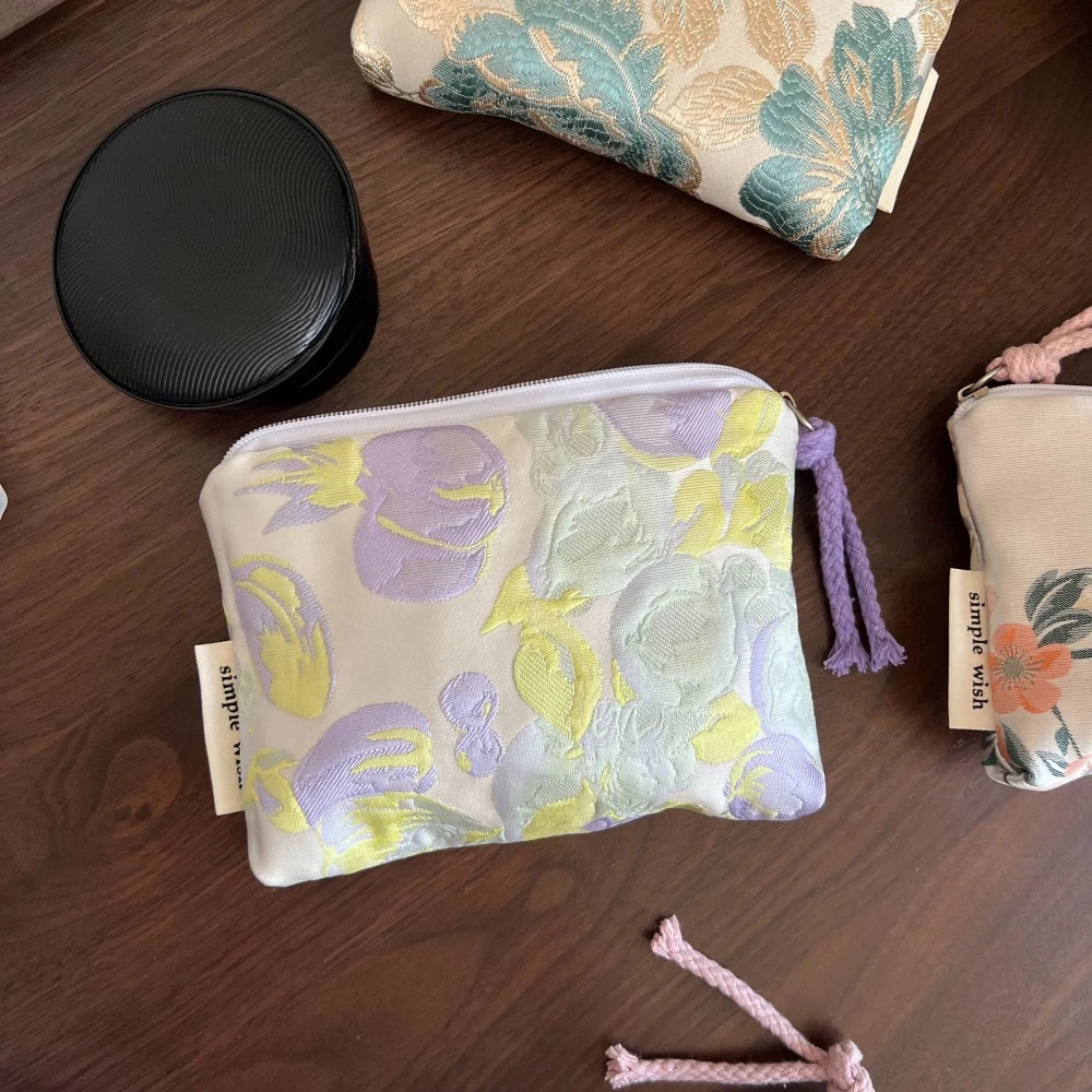 1 PC Chinese-Style Satin Hand-Held Makeup Bag Skin Care Product Storage ID Toiletries Bag