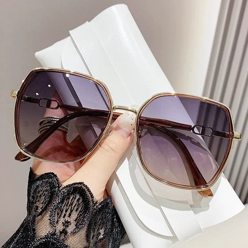 

New Fashion Big Frame Sunglasses Women UV400 Gradient Lens Sun Glasses Oversized Retro Square Luxury Brand Oculus