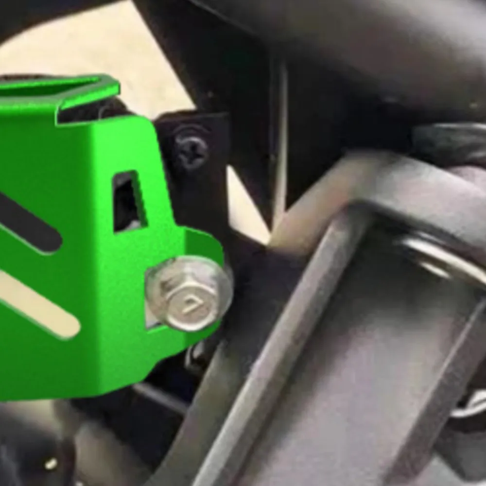 

For Kawasaki NINJA Z1000 SX Z 1000SX Z1000SX Z1000/SX 2017-2023 Motorcycle Rear Brake Fluid Reservoir Guard Cover Protector