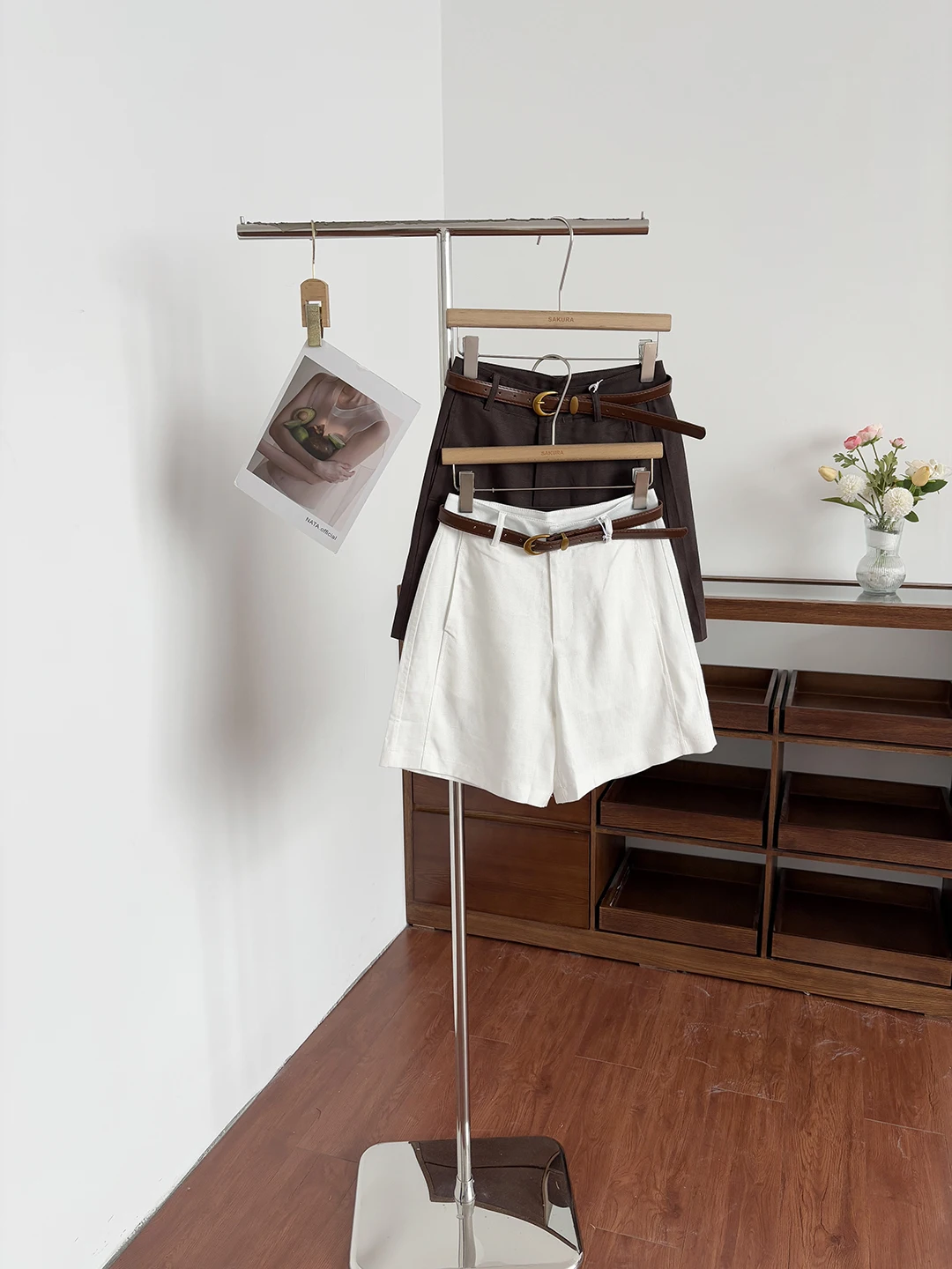 

Fashionable Commuter Style High Waist A-Line Wide Leg Short Pants Women's Loose Slimming Casual Shorts Summer 2026