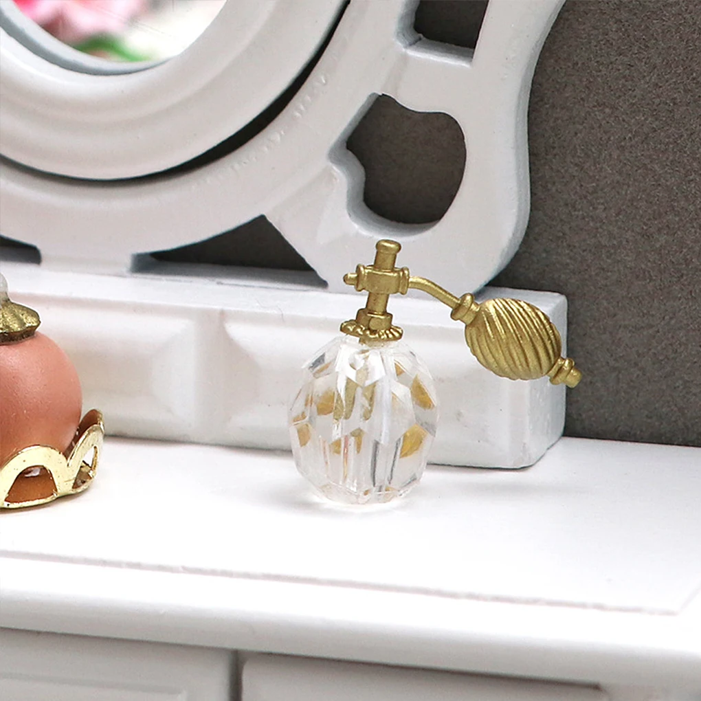 8 pièces/Kit modèle Miniature meubles bois poupée maison chambre 1:12 lit armoire Table jouer jouets Portable mignon accessoires