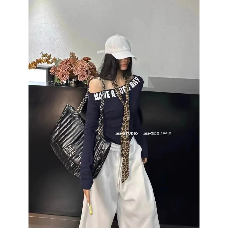 

Простая и модная женская футболка на одно плечо с длинными рукавами и шарфом, нижняя рубашка, топ