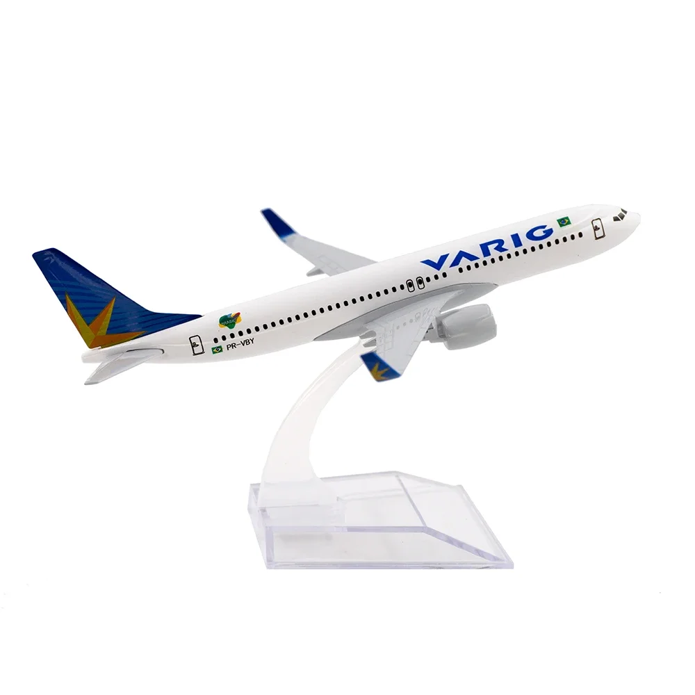 1/400 Scale Alloy Aircraft Boeing 737 VARIG 16cm Airplane B737 Gift for Collection Desk Decoration