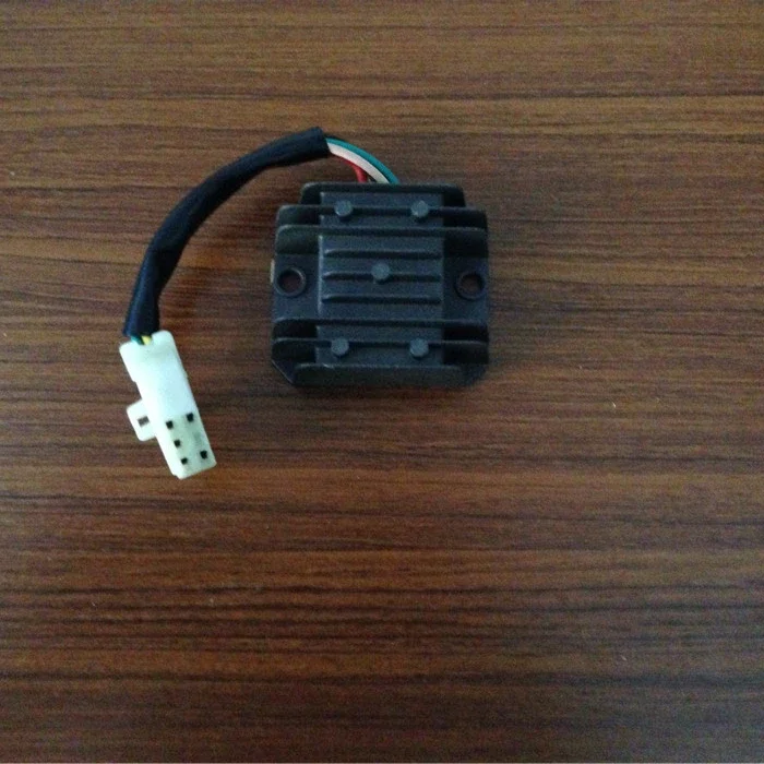 

1 шт. для молотка GY6125-GN250 GN125 GS150 CB400 CB250 (пятипроводная вилка) регулятор напряжения, выпрямитель, зарядное устройство