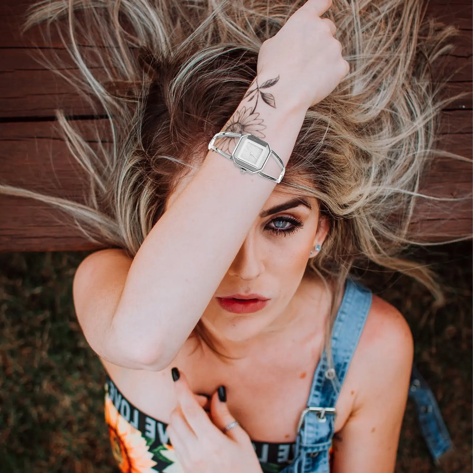 Stone Quartz Watch for Women Silver Case Black Roman Dial Simple Elegant Fashion Wristwatch Casual Dress Roman Dial Wristwatch