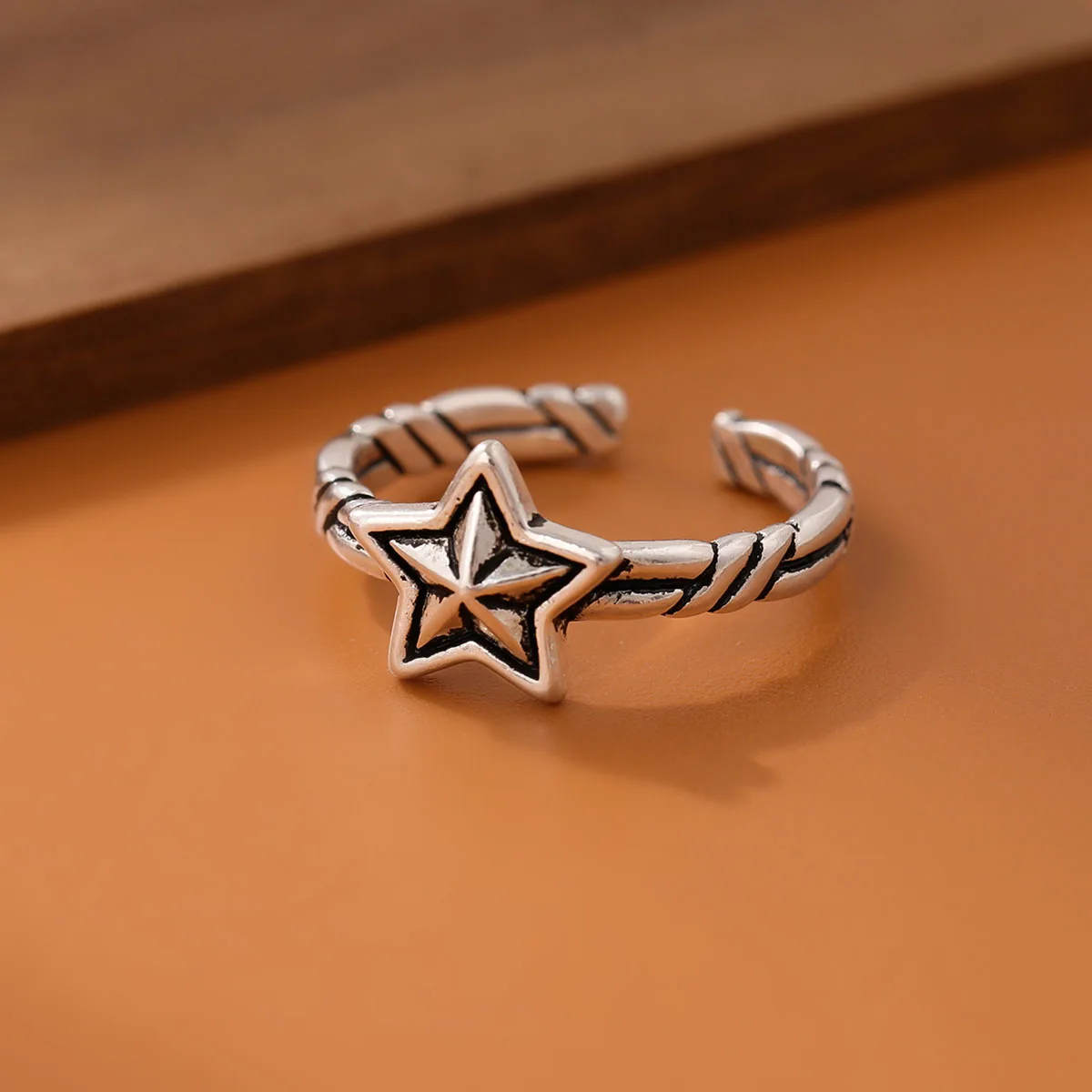

Retro Old Five Pointed 925 Sterling Silver Jewelry Personality Star Exquisite Beautiful Opening Rings R060
