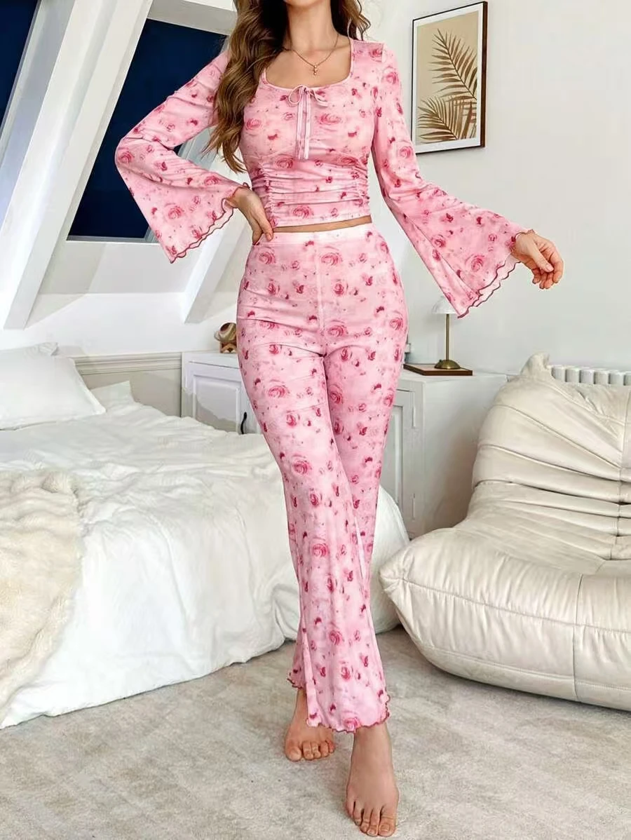 

Длинный комплект из топа и брюк с принтом Све, расклешенный комплект домашней одежды Све, повседневная облегающая одежда для молодежи, осенние длинные брюки для отдыха, прямые...