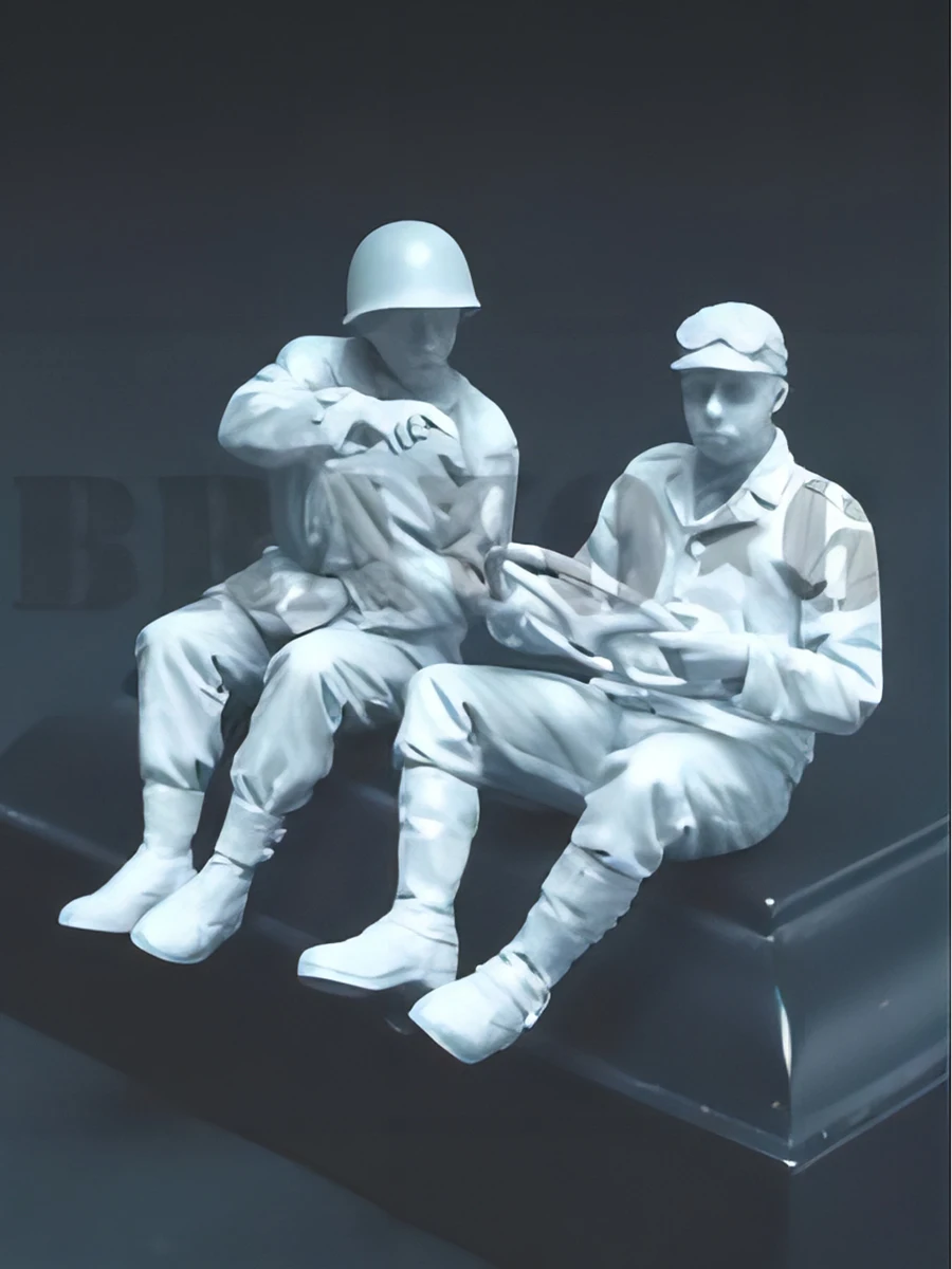 

1/35 Resin Model Figure Kits GK , Two People，Military Theme，Unassembled And Unpainted,368C