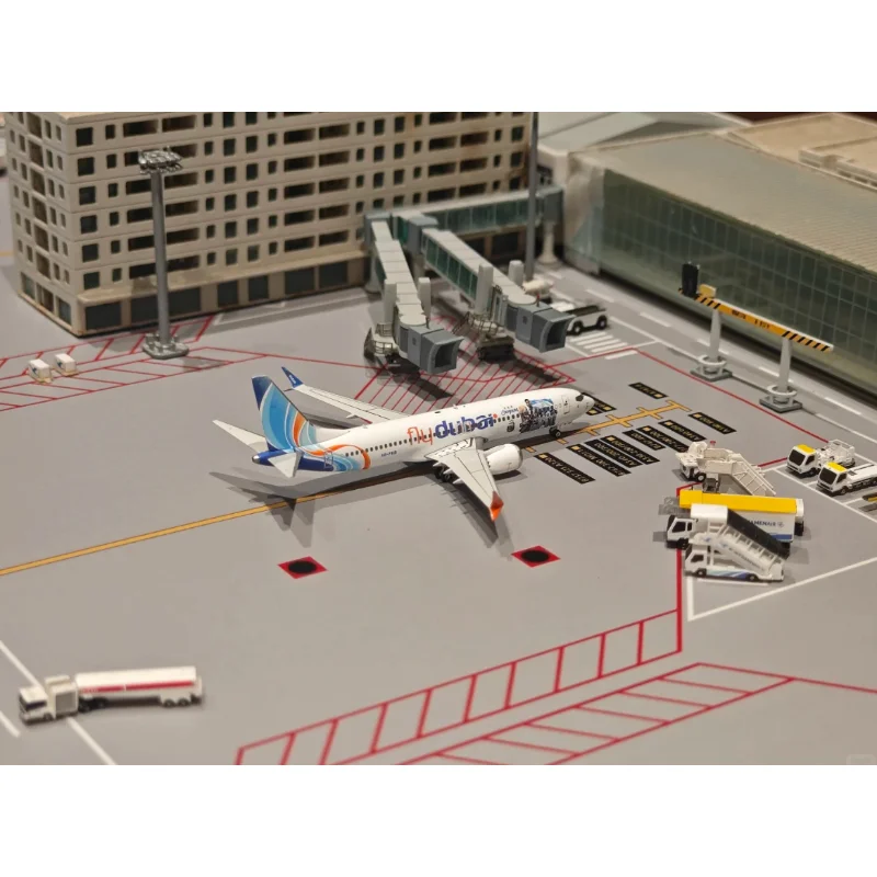 1-85-bilancia-aereo-b737-max-aereo-fly-dubai-airways-medio-oriente-con-luce-pressofusa-in-resina-modello-di-aereo-collezione-di-giocattoli