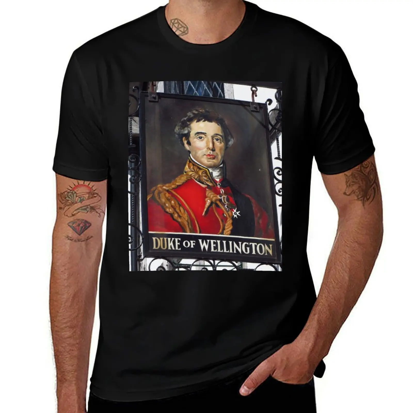 Undefeated - The Duke of Wellington T-Shirt Basic All Season Solid T-Shirt