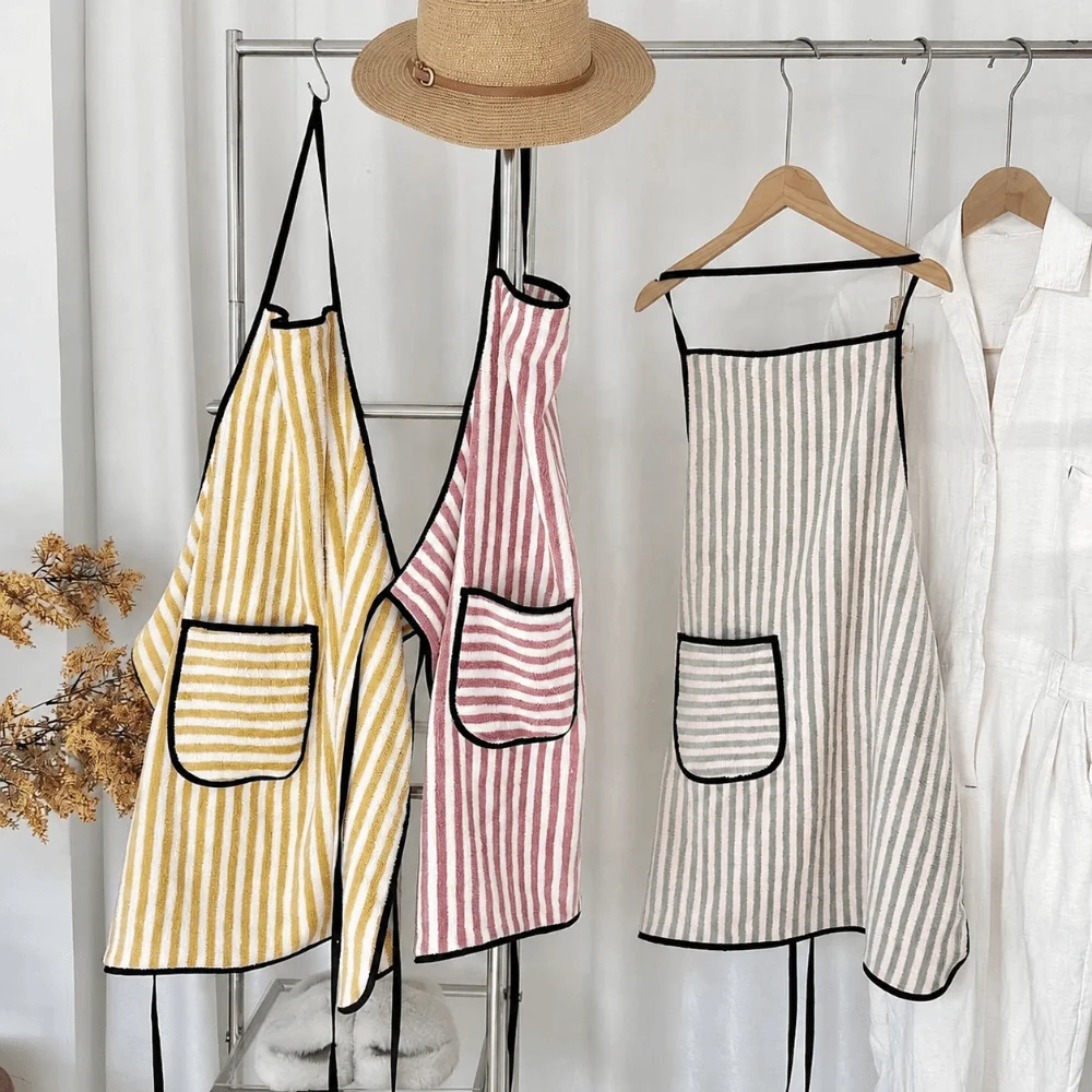 

Simple Fashion Stripe Apron Adjustable Soft Coral Fleece Apron with Pocket Kitchen Cafe Baking Apron Man Woman