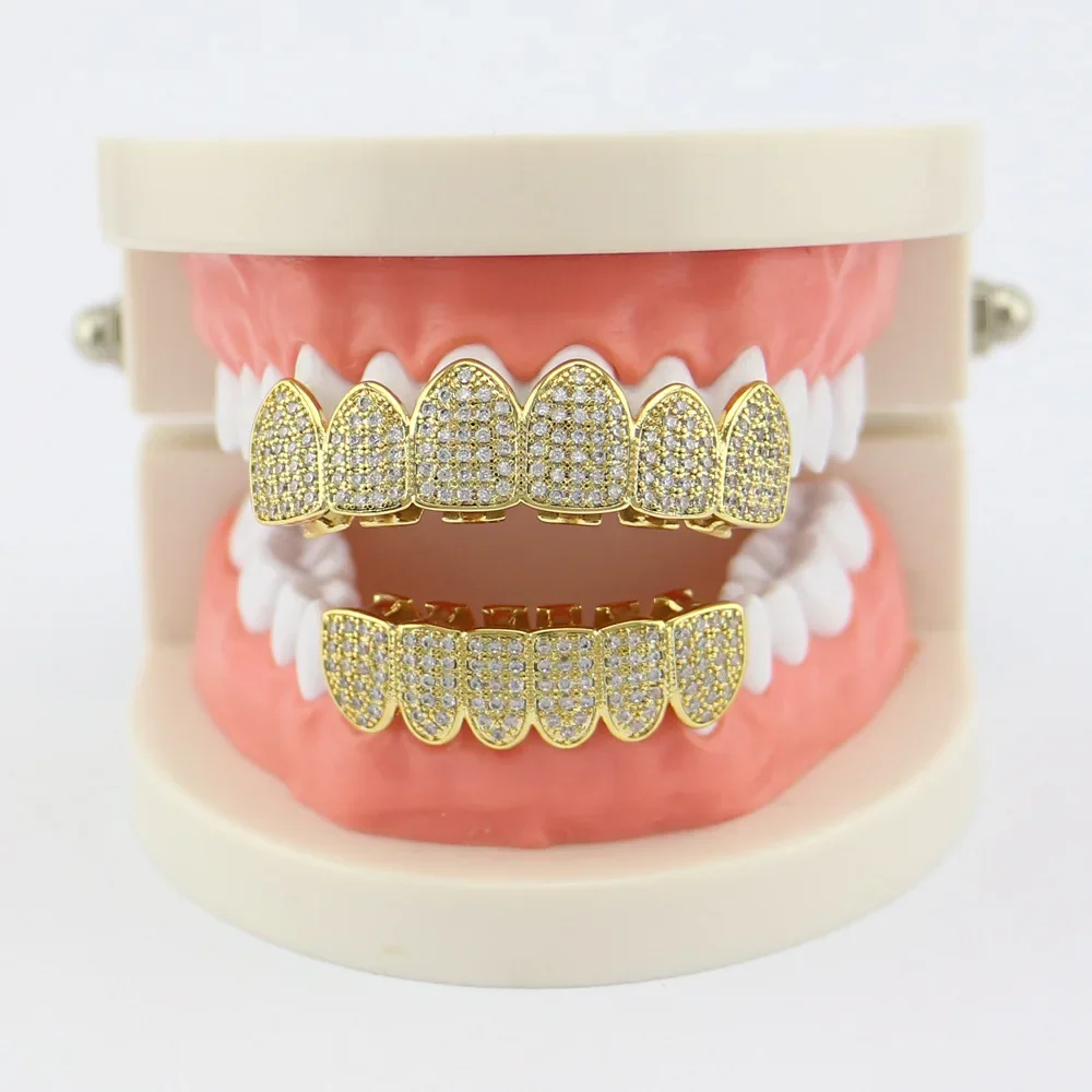 Hip Hop Teeth Set with Micro Zircon Metal Teeth Set for Halloween 18K Personalized Punk Men's and Women's Ornaments Grills