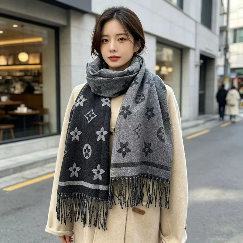 Stylish National Pattern Women's Faux Cashmere Infinity Scarf Winter Warm Two-Sided Thick Floral Print Cozy Shawl Foulard Blanke