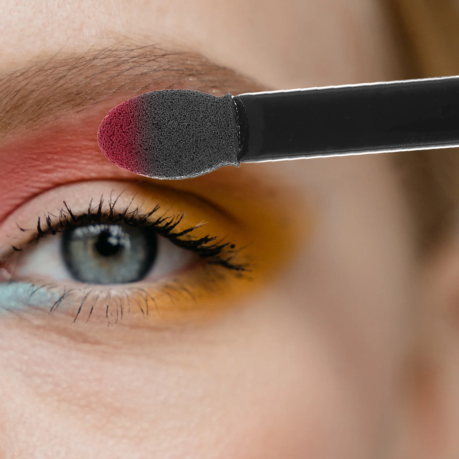 

50pcs Eyeshadow Stick Makeup Brushes Sponges Smudge Tools Lightweight Durable Plastic Sponge Women Party Festival