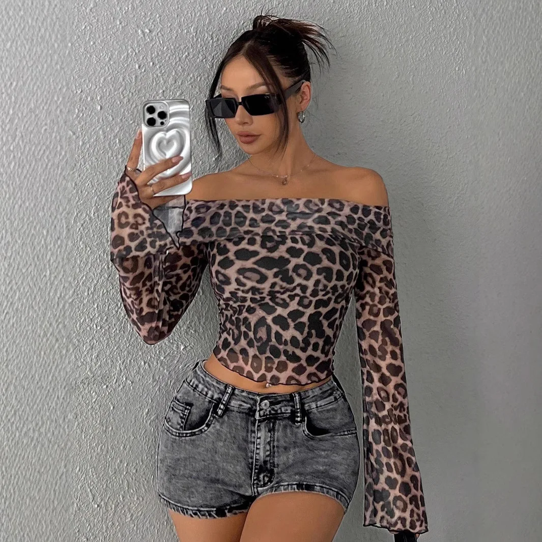 

2025 Summer Women's T-shirt Streetwear Fashion Long Sleeves O-Neck Tees Sexy Leopard Backless Female Versatile Knitted Clothing