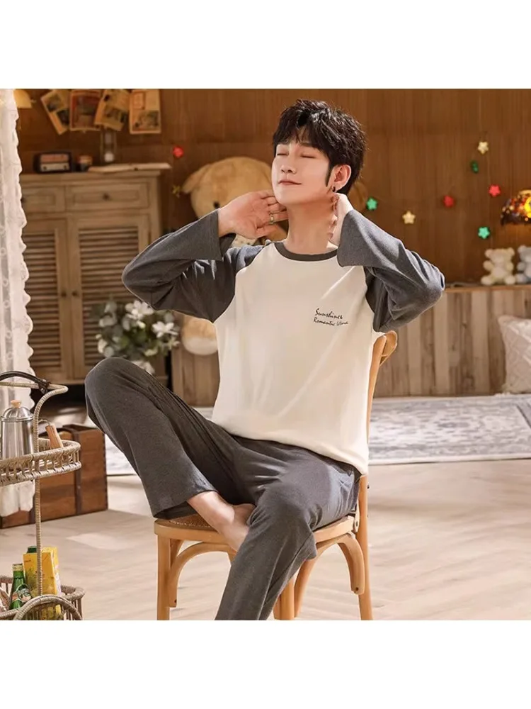 طقم بيجامات رجالي مقاس كبير للربيع والخريف منقوش بلون سادة ملابس نوم للطلاب ملابس منزلية بلوزات وسراويل ملابس نوم للاستلقاء