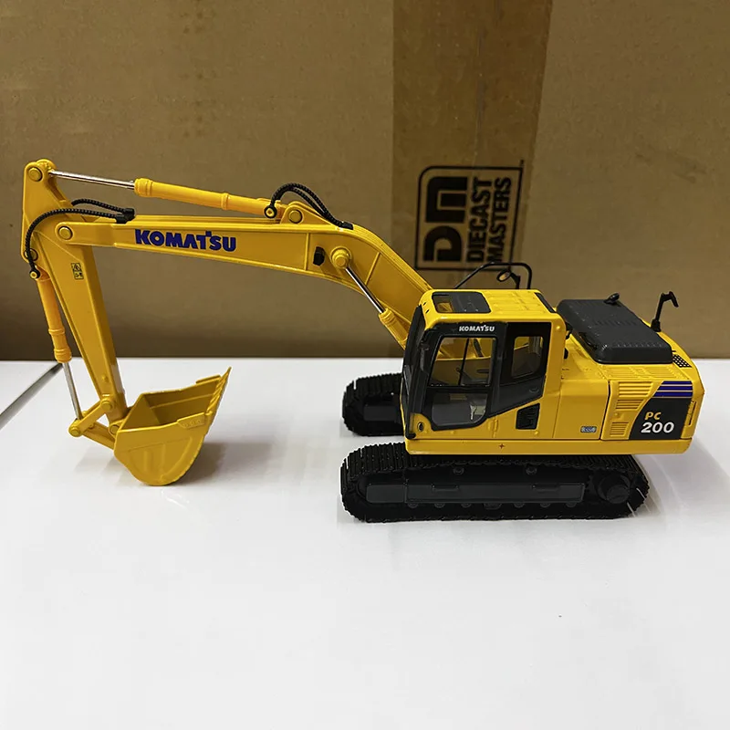 

1:43 Scale KOMATSU PC200-8M02021 Excavator Alloy Engineering Vehicle Model