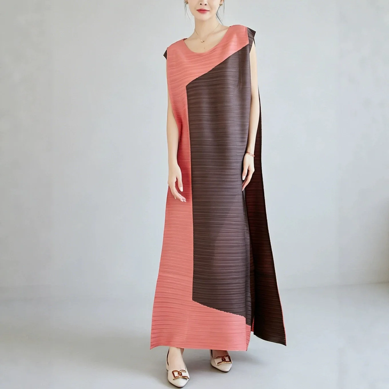 Fold Miyake Pleated Women Colorblock Sleeveless Maxi Dress Loose Fit Casual Elegant Summer Vacation Chic Long Dress New Arrival