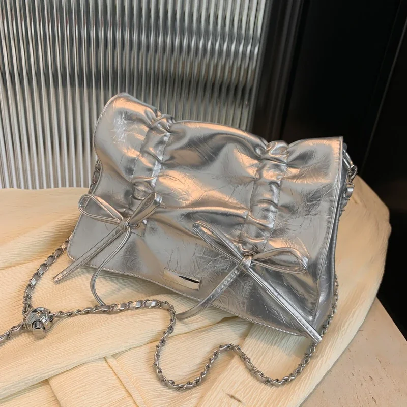 PU Light Colored Bow Decoration 2025 New Flip Shoulder Bag Fashionable Versatile Western Style Women's Chain Shoulder Bag