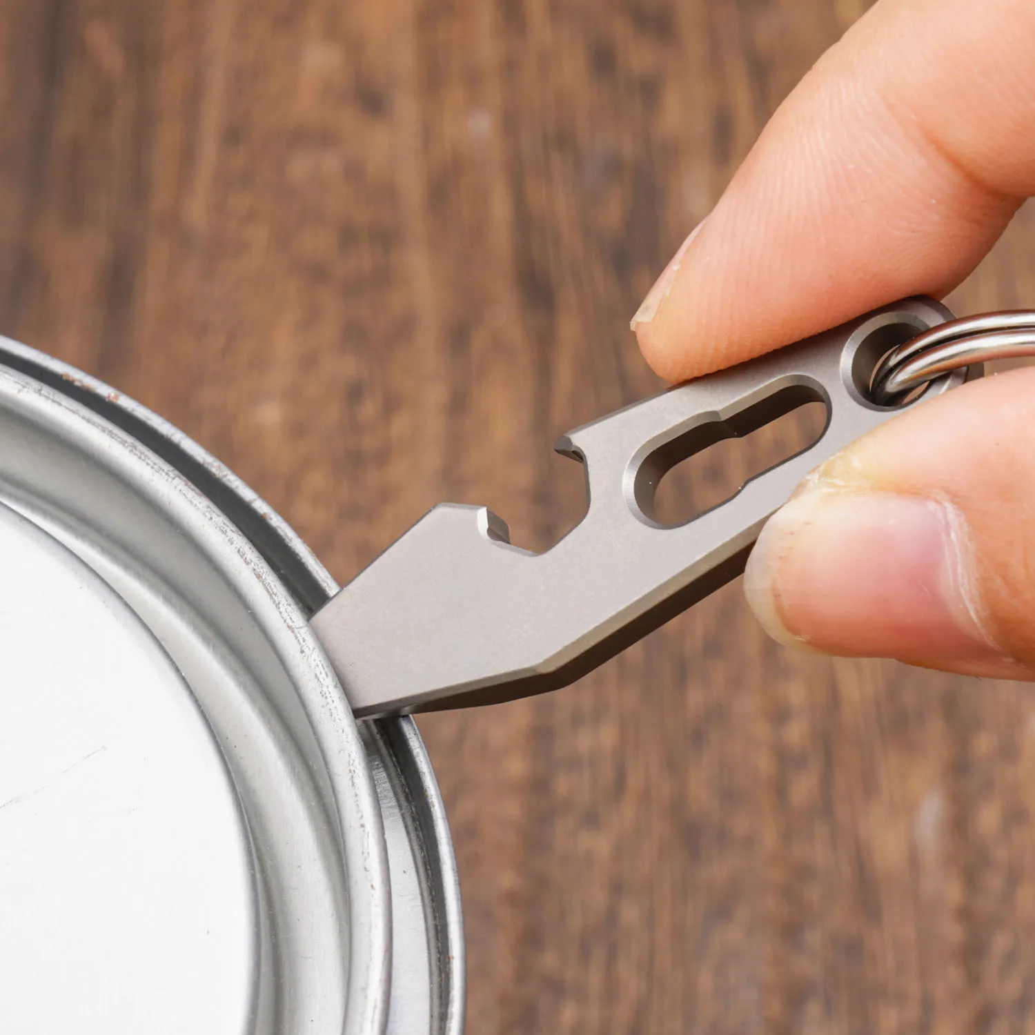 MINI Titanium Alloy Pry Bar Multifunctional Small Bottle Opener Can Be Pried Open The Jar Functional Keychain Pendant