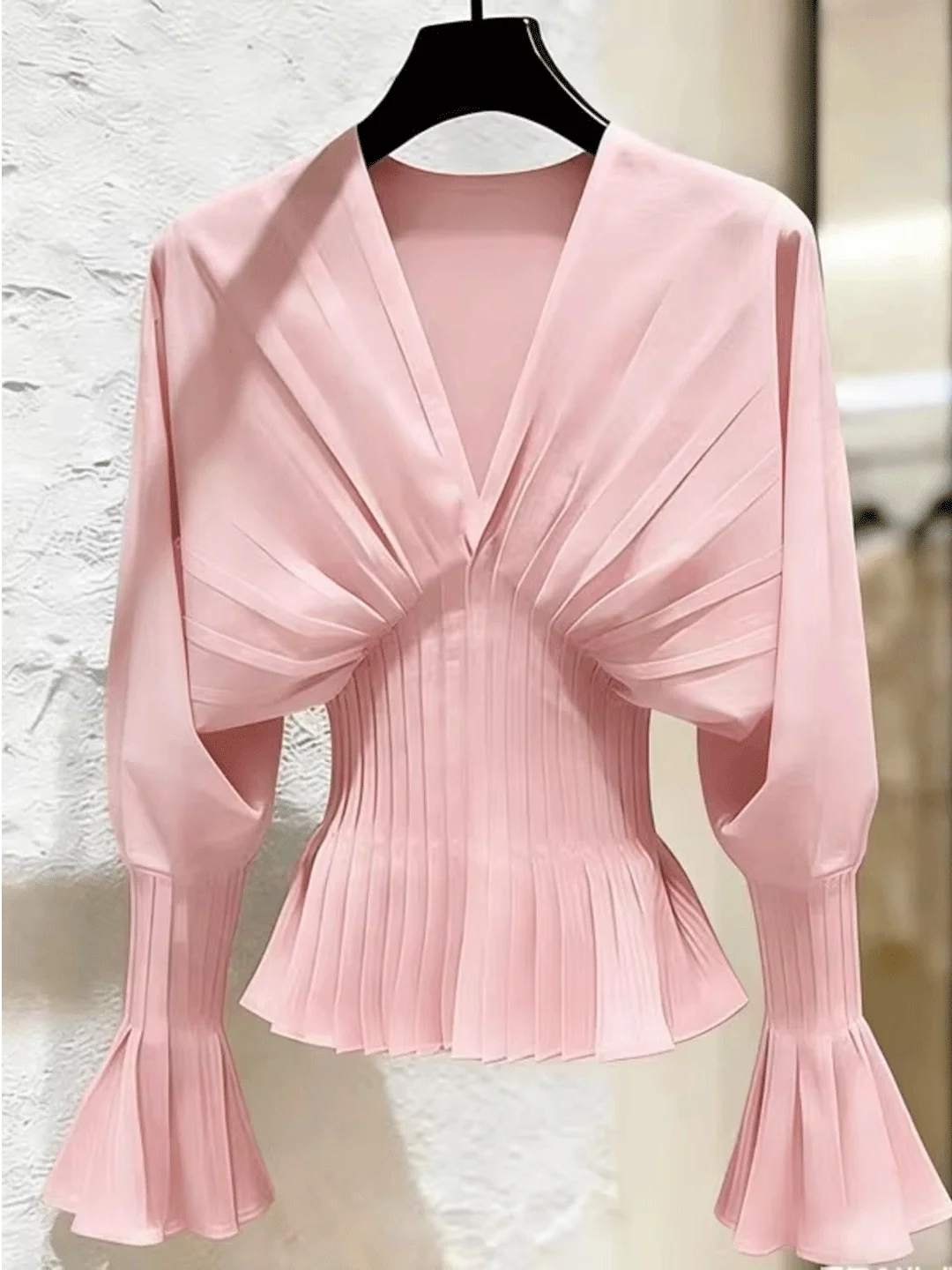 

Pink Waist-Cinching Women's Shirt V-Neck Spring Fashion Slim Fit Top Elegant Style Small Size Super Cute French Style Long Sl...