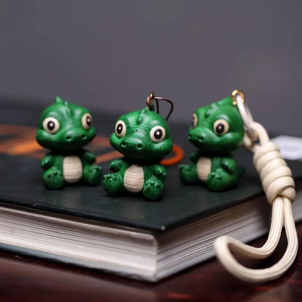 Mini Little Dinosaur Keychain Animal Cute Schoolbag Pendant Keychain Portable Handicraft Wooden Carving Figurine Backpack Decor