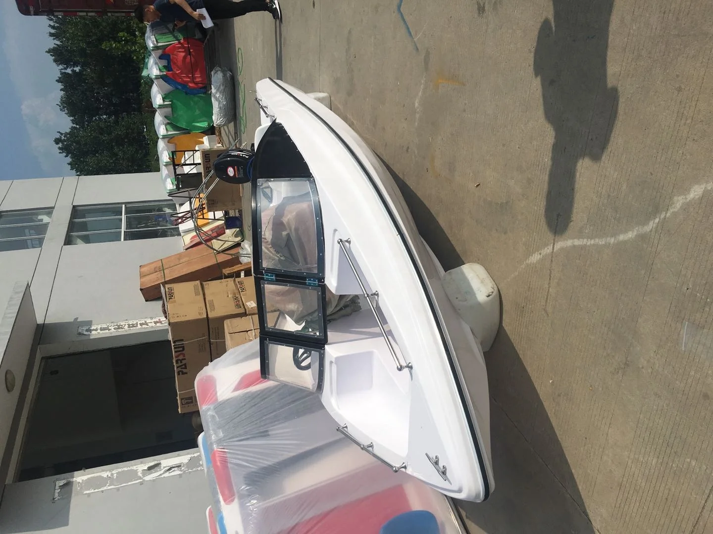 Cheap 6 seats fiberglass fishing bait Speed boat yacht Water Play Equipment