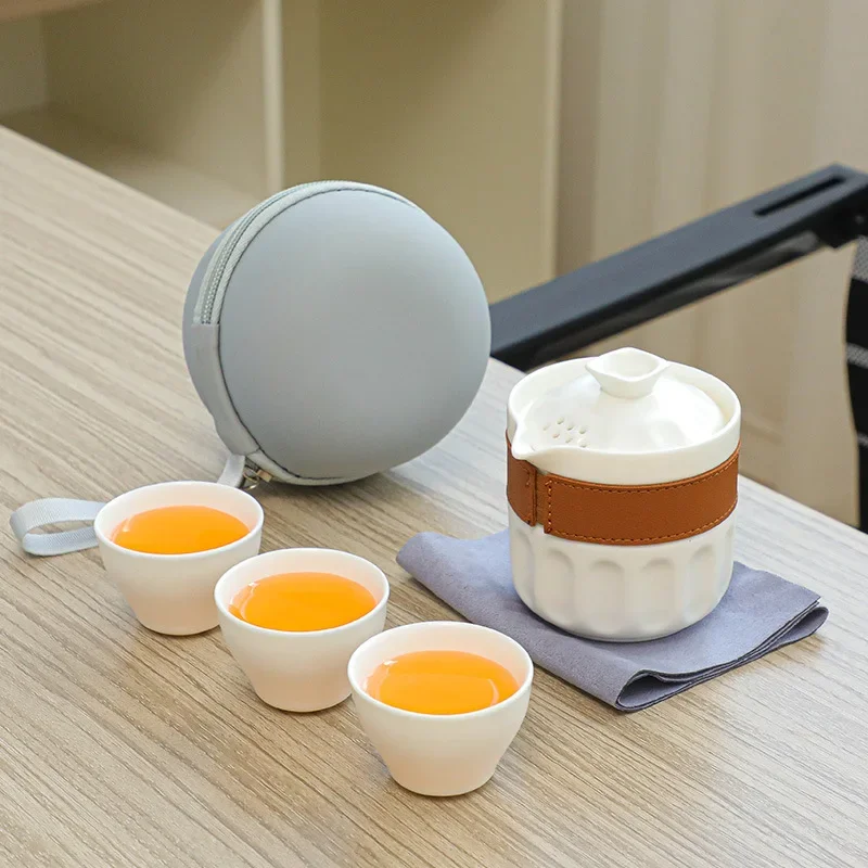 Travel Tea Set One Pot and Three Cup Portable Ceramic Kung Fu Tea Set Teapot Chinese White Luxury Tea Ceremony Tea Cup Gift Set