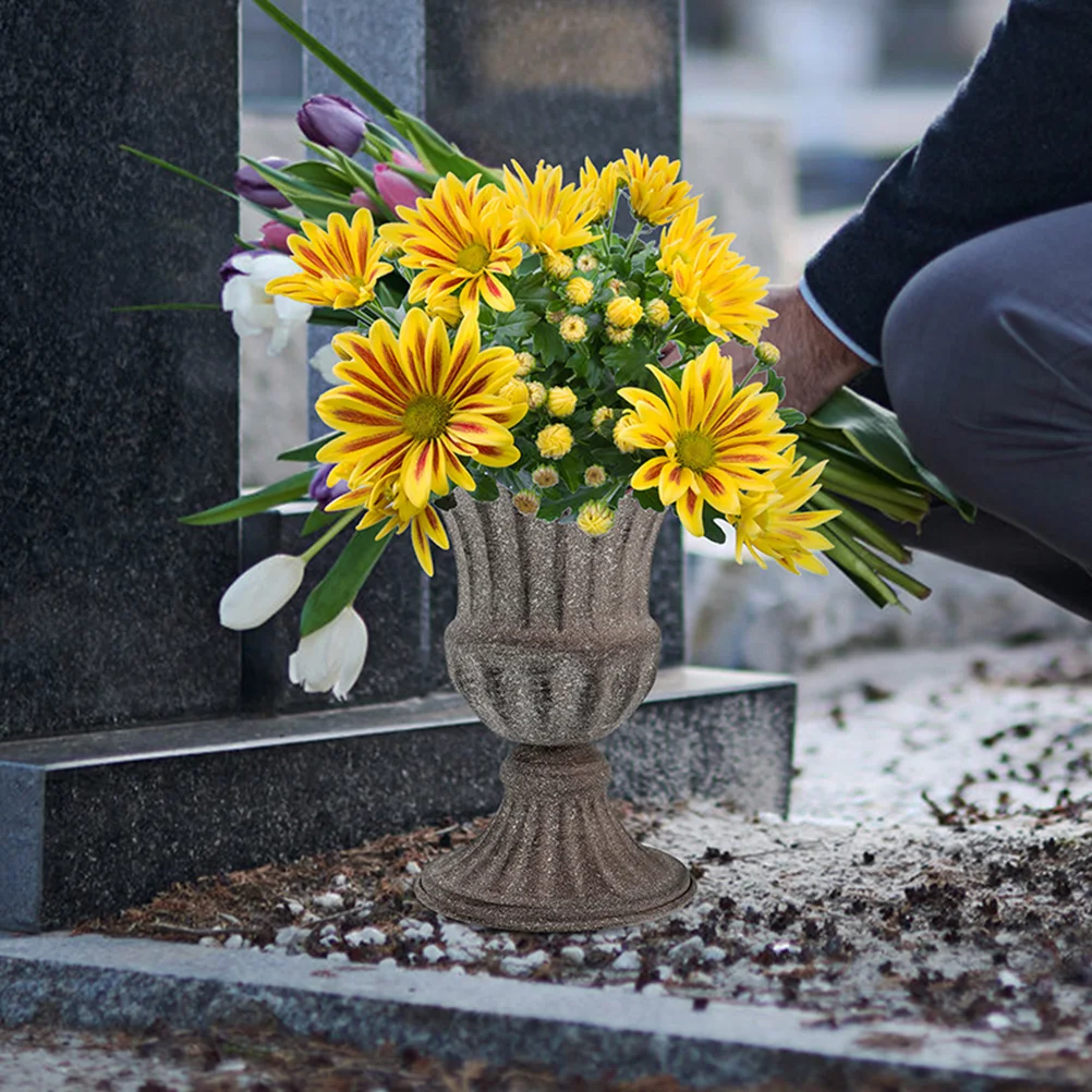 

1pcs Cemetery Memorial Vase Retro Gray Iron Flower Holder for Graves Graveyard Urn Planter Stable Base FuneralDecoration Silk