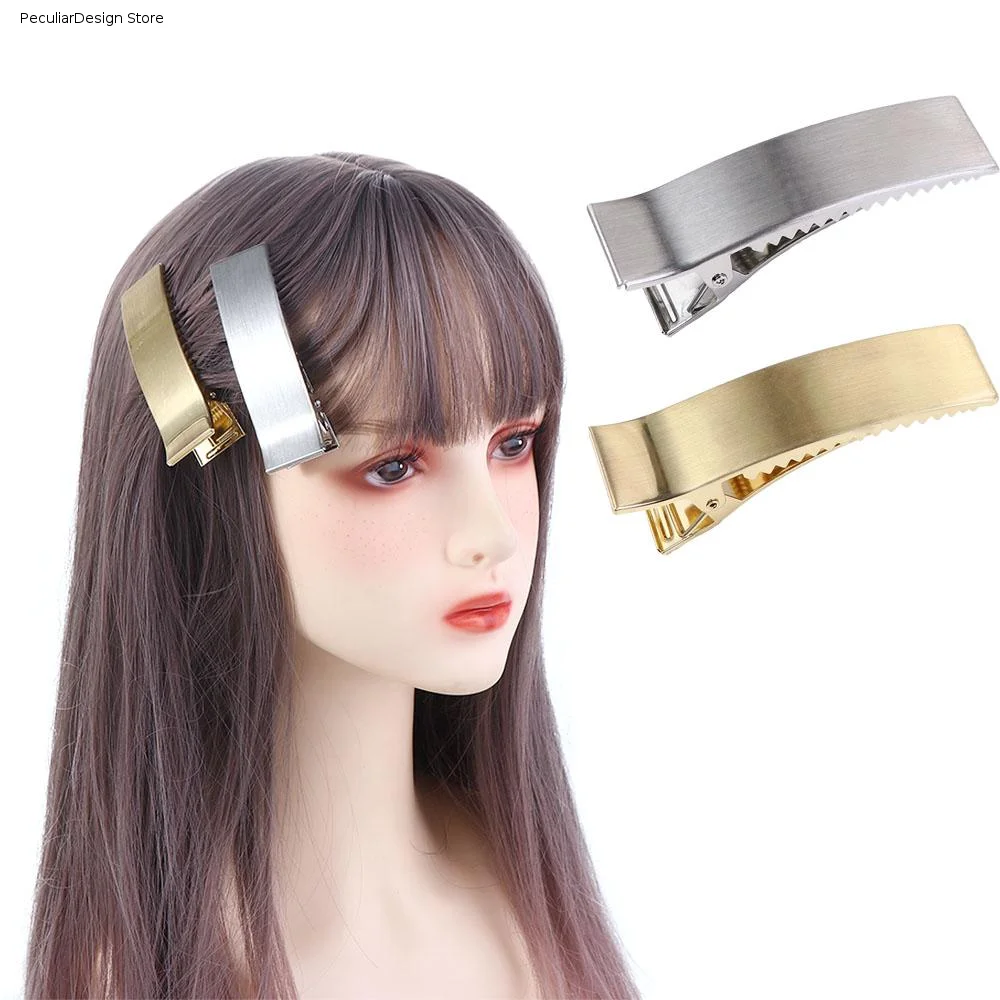 Women Accessories Drawing - Fermaglio per capelli con frangia, accessorio