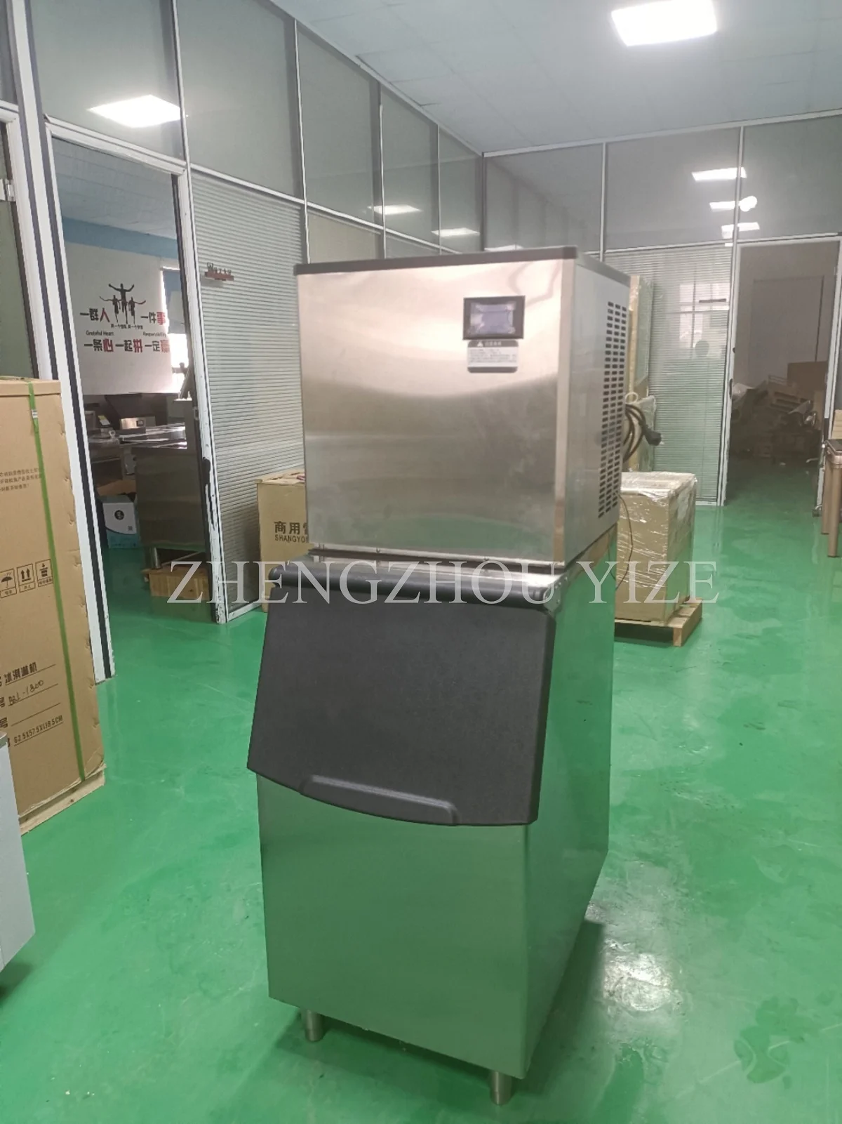 業務用製氷機 クリスタルアイス製造機 1000kg製氷機