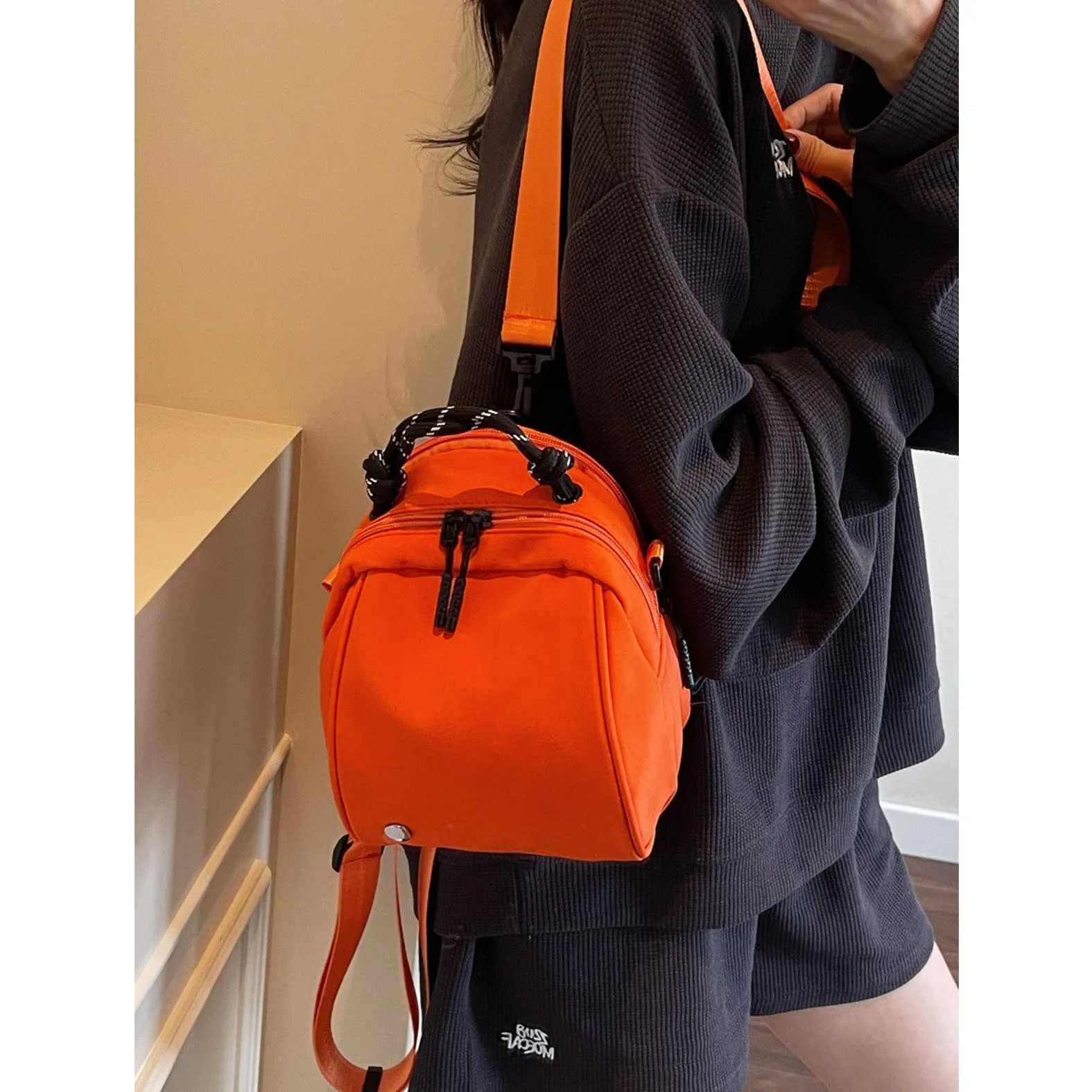 

Waterproof nylon cloth bag for women 2025 new simple hand-held single shoulder commuting bag, lightweight travel backpack, cross