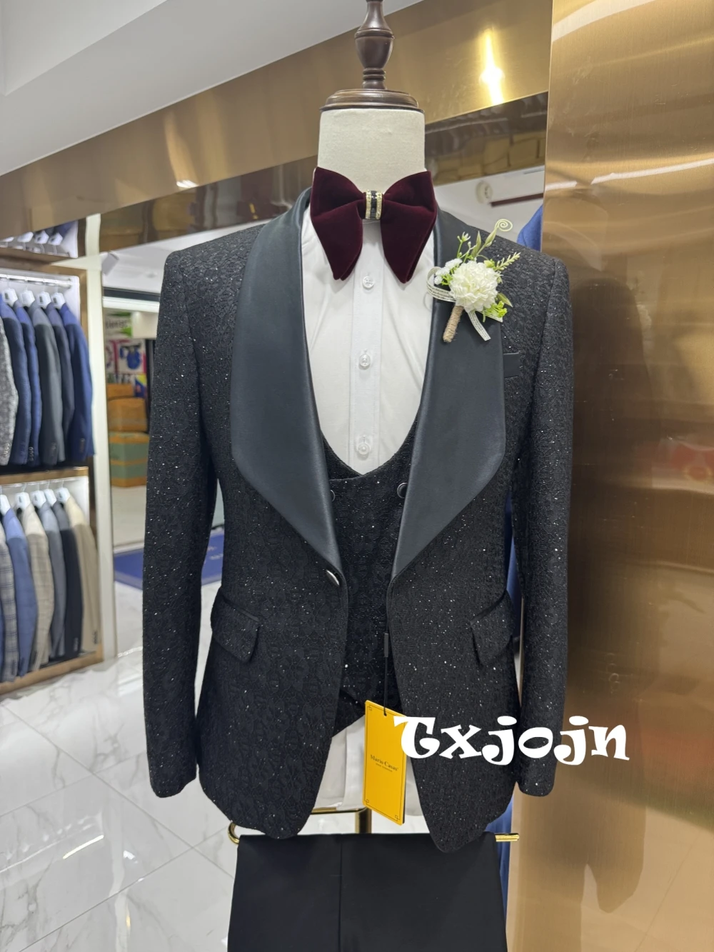 

Formal Men's Slim Fit Suits For Host Activities Classy Jacquard Single Breasted Tuxedo 3 Pieces Wedding Birthday Prom Customized