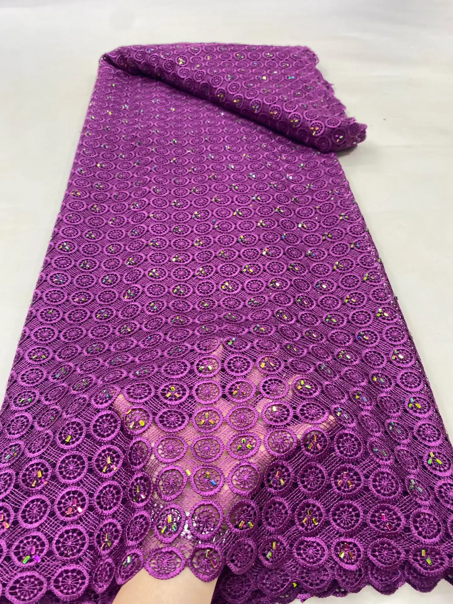 جودة عالية 2025 أقمشة القطن الأفريقي التطريز للنساء 5 ياردة فستان الزفاف للذوبان في الماء الدانتيل حجر الراين النسيج DP0460