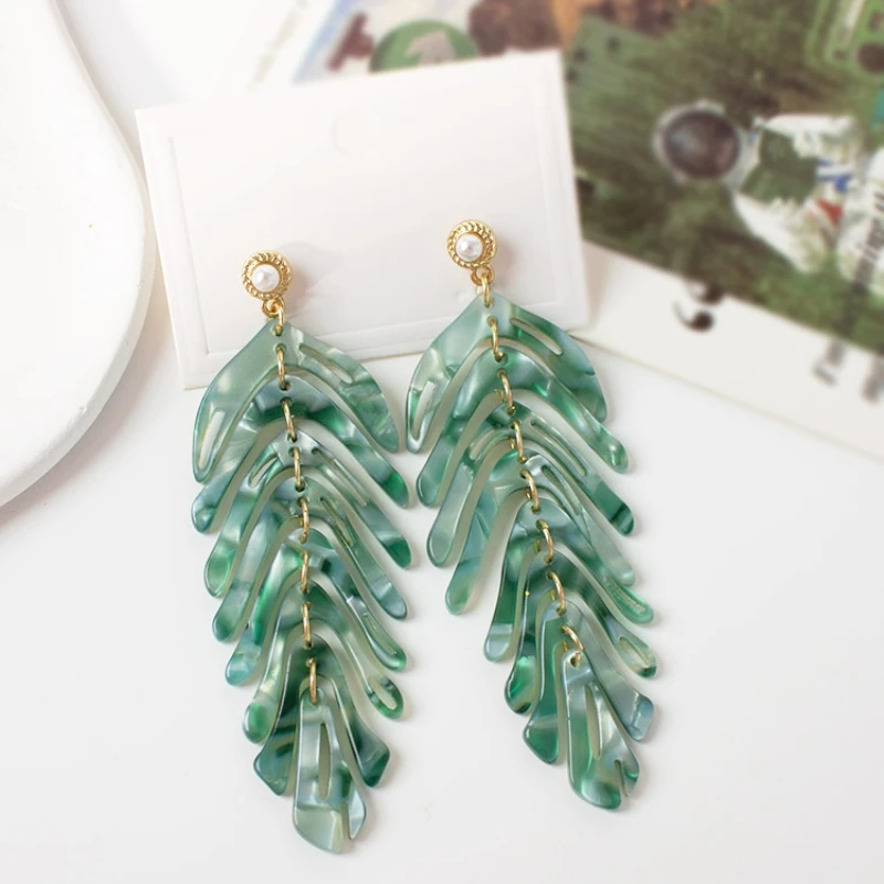 Fashion Stylish Resin Exaggerated Clip on Earrings Unique Design Elegance Long Green Leaf Pearl Ear Clips Without Ear Holes