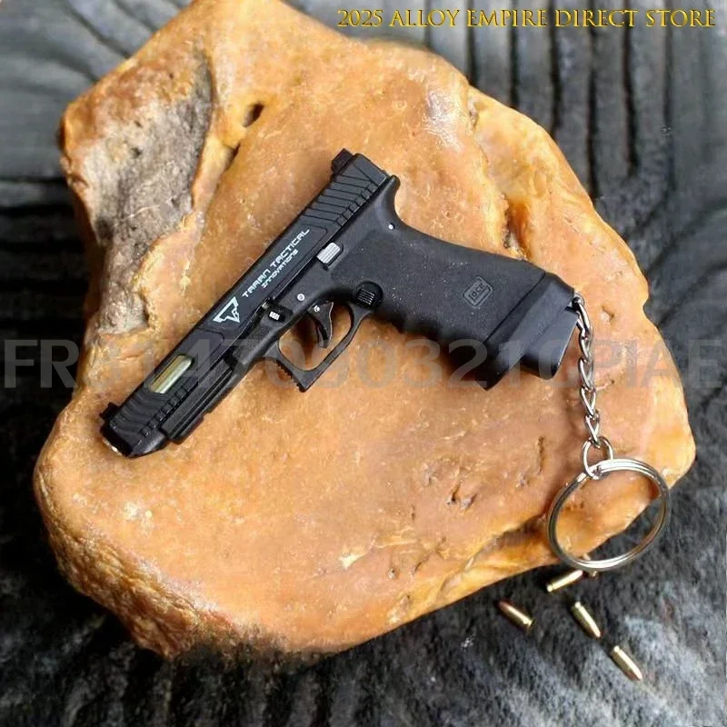 Alloy 1:3 Pistol Keychain Mini Gloc G17 TTI Model Toy Gun  Assemble Disassemble Jedi Survival Pistols For Adult Kids Gift