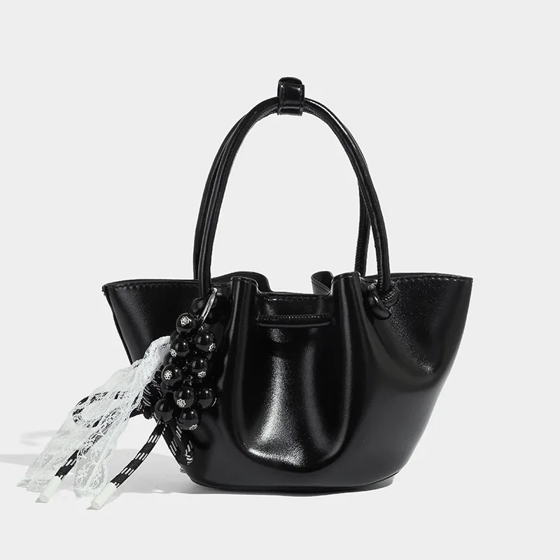 

Versatile Fashion Portable Pleated Bucket Bag Women's 2025 New Large-capacity Commuter Niche Design Messenger Bag