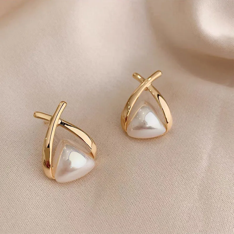 Simple Gold Color Metal Cross Earrings Fashion Triangular Imitation Pearl Earrings For Women Retro Jewelry Classic Earrings