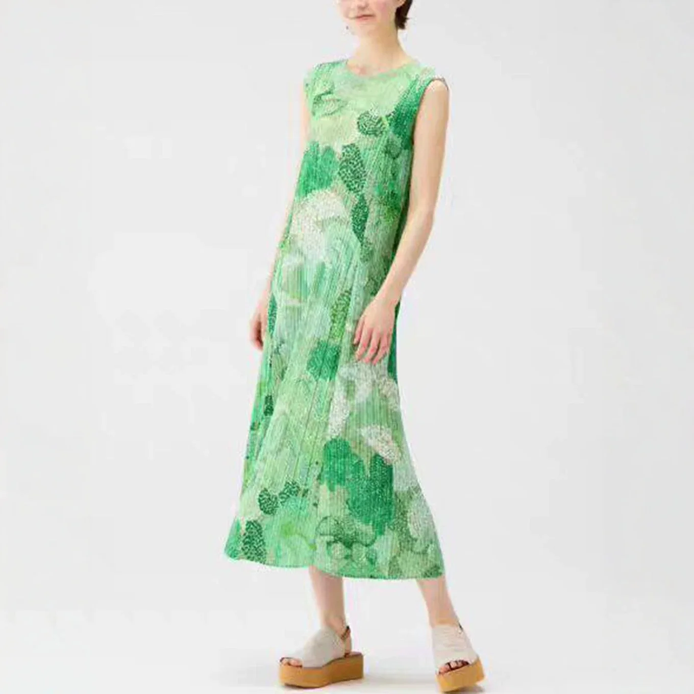 Japanese-style Pleated Print Women Dress Round Neck Sleeveless Loose-fitting Plus Size Fashion Outdoor Travel Dress