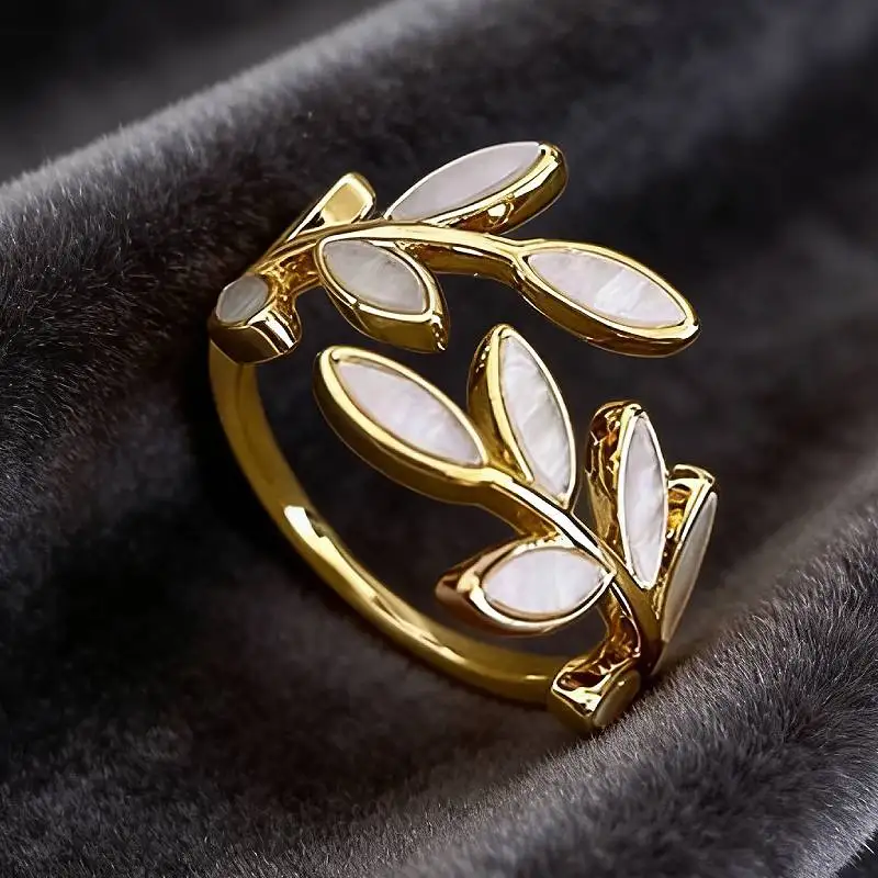 Huitan Damen-Öffnungsringe, weiße Emaille, zweigförmig, ästhetische Party- und Hochzeitsaccessoires, vielseitiger, frischer Stil, Metallschmuck